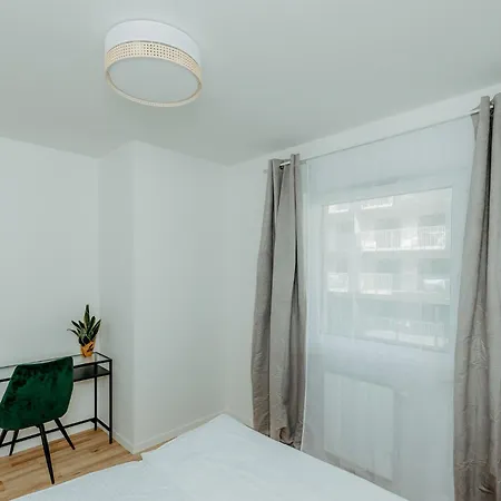 Niedaleko Dworca Od Wroclawapartament-pl Διαμέρισμα *