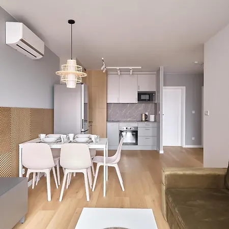 Niedaleko Dworca Od Wroclawapartament-pl Διαμέρισμα *